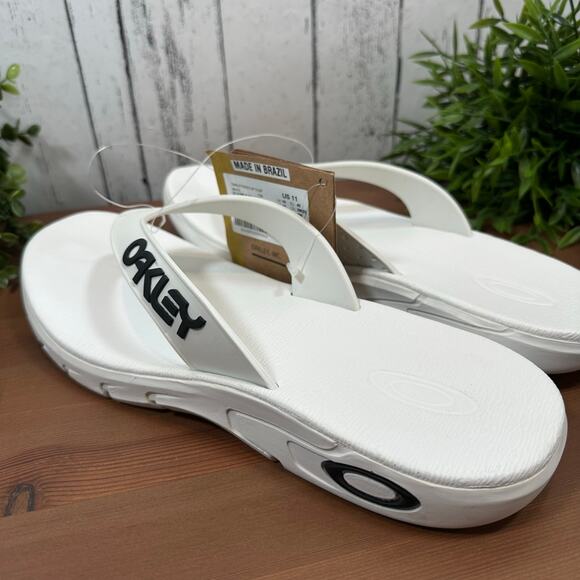Oakley Men's B1B Flip Flop White Sandals Size 12 - Picture 6 of 8